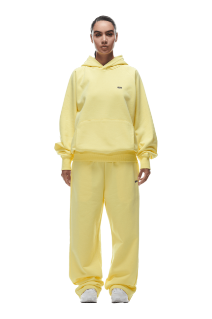 6PM-BRIGHT-LEMON-TRACKSUIT1.png